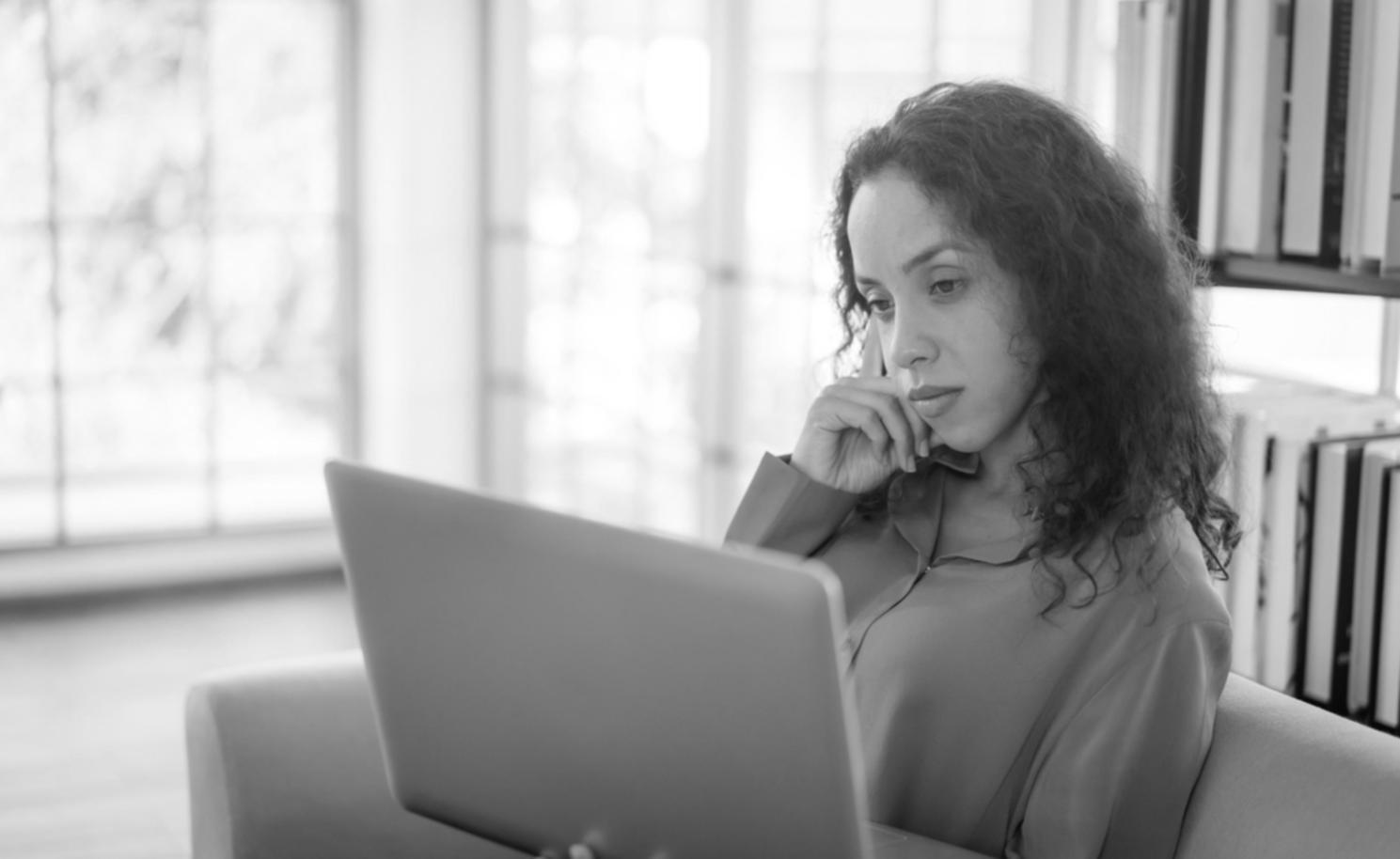 Espace de travail organisé pour gestion financière